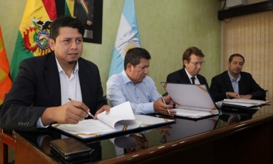 Así suscribieron los acuerdos las autoridades/Foto. IS