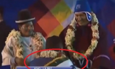 Evo  Morales recibió varios proyectos del alcalde/Foto. Captura de pantalla