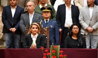 Foto / Archivo : Jeanine Añez y Eva Copa