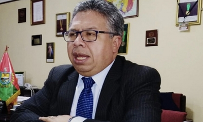 El presidente del Colegio Médico de Bolivia, Luis Larrea.