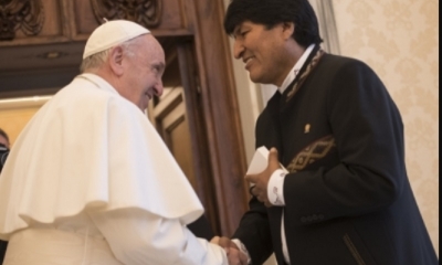 El papa Francisco llegó el lunes a Chile, donde lo esperaban miles de fieles católicos y, el jueves, se trasladará a Perú.