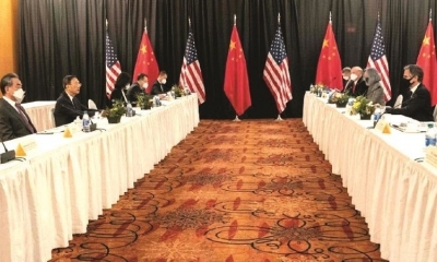 El comité de China y representantes de EEUU en la reunión .