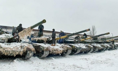 La 92.ª brigada mecanizada separada de tanques de las Fuerzas Armadas de Ucrania participa en un simulacro, cerca de la aldea de Klugino-Bashkirivka