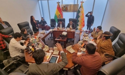 La Comisión de Constitución es presidida por el diputado Jáuregui.