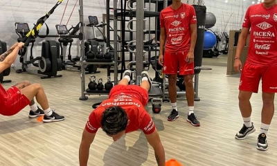 La selección entrenó por la mañana en un gimnasio. FOTO:FBF