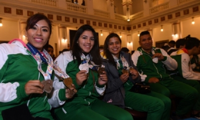 Los medallistas recibieron su premio/Foto. ABI