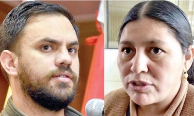 El ministro de Gobierno, Eduardo del Castillo, y la dirigente de las mujeres Interculturales de Bolivia, Angélica Ponce.