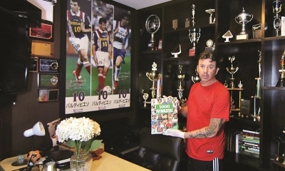 El exfutbolista Julio César Baldivieso en una producción para la revista Viva Sports. Fotos: Viva Sports
