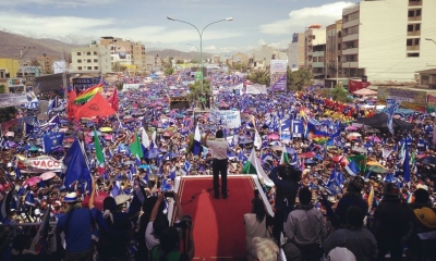 La marea azul viste la llajta/Foto. Kandire.bo