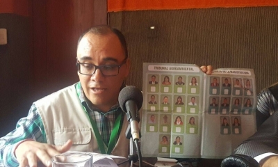 Explicó que un voto es válido cuando está marcada una sola casilla de la franja correspondiente, y es nulo cuando la marca sobre pasa a otras casillas