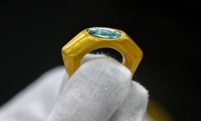 Un anillo de oro con el símbolo del Buen Pastor, una de las primeras expresiones para referirse a Jesús