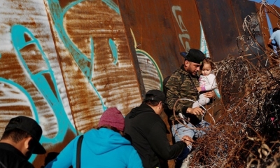 Migrantes centroamericanos intentan cruzar la frontera entre México y EE.UU/Foto. RRSS