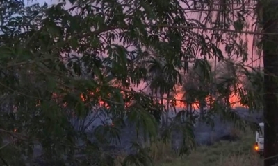 El fuego se observaba desde las viviendas