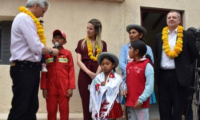 El presidente en ejercicio con la familia Guerrero/Foto. Vicepresidencia