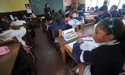 Labores escolares en un colegio en La Paz. 