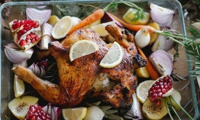 Pollo con frutas confitadas 