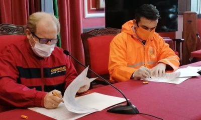 El alcalde Tarija, Rodrigo Paz, firmó este miércoles un convenio con el gobernador, Adrián Oliva