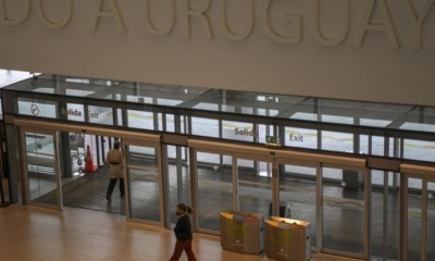Entrada del aeropuerto internacional de Carrasco en Ciudad de la Costa, cerca de la capital uruguaya, Montevideo. | AFP
