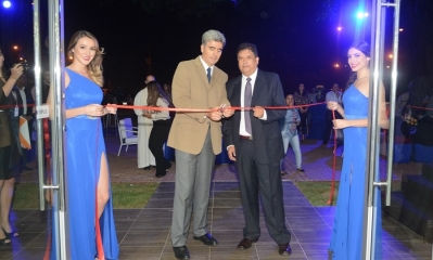 Miguel Navarro, vicepresidente regional de la institución financiera cortó la cinta/Foto. Extend.