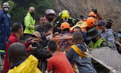 Al menos 14 muertos y 35 heridos en un deslave.