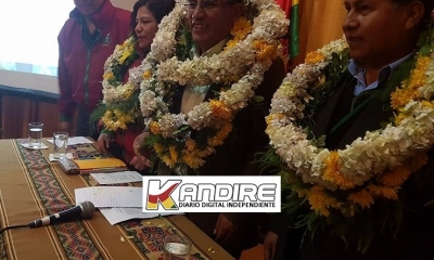 Secundino Pari junto al gobernador y autoridades/Foto. Kandire.bo