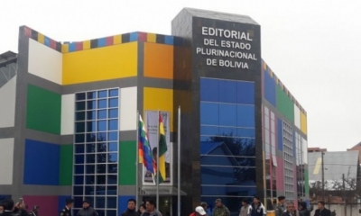 Mediante el Decreto Supremo 1818 del 4 de diciembre de 2013 se creó la Editorial del Estado Plurinacional de Bolivia.