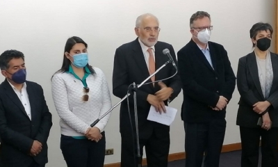 Mesa y parlamentarios de CC en la presentación de la propuesta.