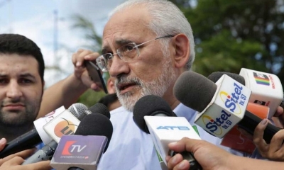 El candidato a la presidencia  Carlos Mesa 