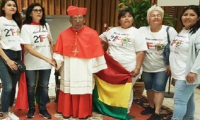 Saludaron al nuevo Cardenal con el Bolivia dijo no. Foto/RRSS
