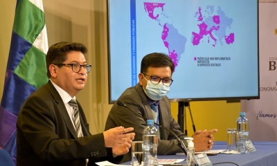 El ministro de Economía y Finanzas Públicas, Marcelo Montenegro, en conferencia de prensa.