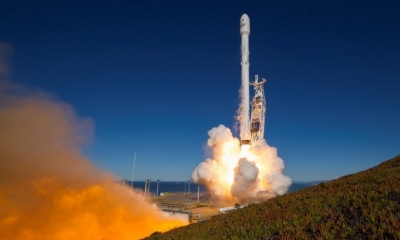 Space X lanzó un cohete Falcon 9 con 10 satélites a bordo