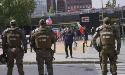 Los atacantes se colaron en la estación y prendieron fuego a las boleterías. | Fuente: AFP