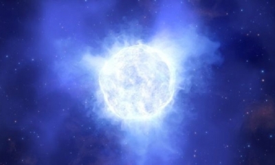 Los científicos estudiaron esta estrella masiva, que se encuentra a 75 millones de años luz de la Tierra, desde 2001 hasta 2011