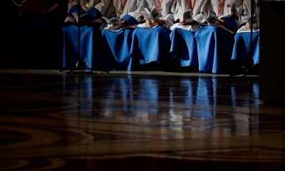 La reacción es indicativa del nerviosismo que provocan las denuncias de sexo gay entre los monaguillos del Vaticano en la Santa Sede.