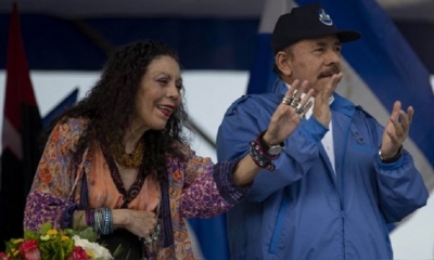 Daniel Ortega junto a la vicepresidenta de Nicaragua, su esposa Rosario Murillo en una acto público en 2018.