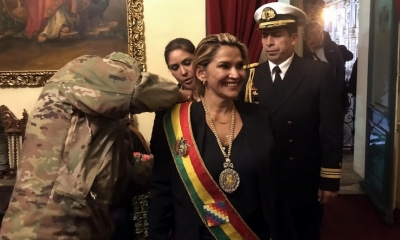Autoproclamación de Jeanine Áñez como presidenta del Senado.