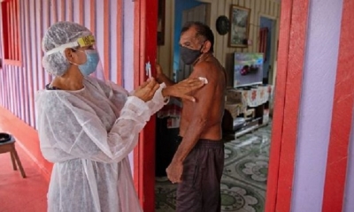 Campaña de vacunación en Brasil se ve afectada por falta de dosis. | Fuente: AFP | Fotógrafo: MICHAEL DANTAS