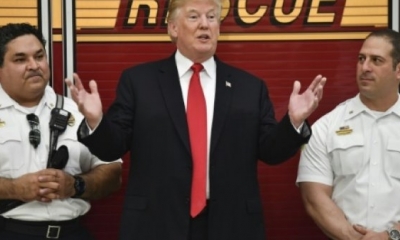 El presidente de EEUU, Donald Trump, habla ante rescatistas en West Palm Beach, Florida, el 27 de diciembre de 2017.