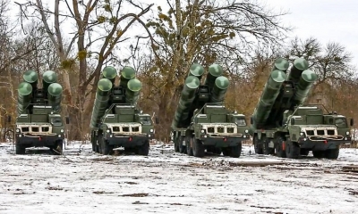 Rusia inicia maniobras militares en Bielorrusia.
