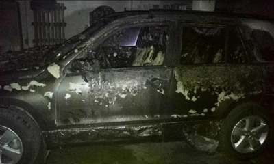 Uno de los vehículos afectados por el incendio