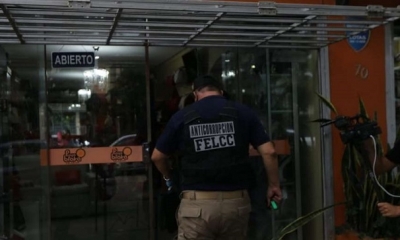 Los agentes de la FELCC realizaron dos allanamientos