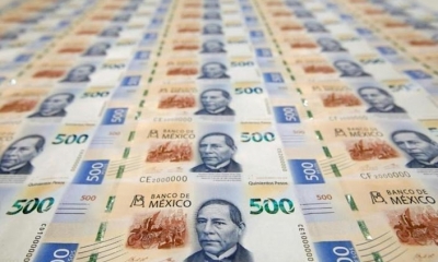 Se ven hojas de billetes de 500 pesos en una imprenta del Banco de México en el oriental estado de Jalisco