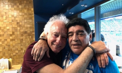 Guillermo Cóppola y Deigo Maradona