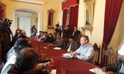 Reunión del presidente Evo Morales con el Comité Ejecutivo de la COB liderado por Juan Carlos Hurachi. Foto de archivo: Min. Presidencia