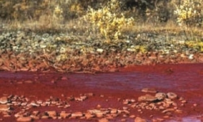 Marea roja en Norilsk en el círculo polar ártico ruso.