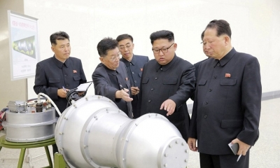Foto / Archivo : Kim Jong Un revisa armamento nuclear