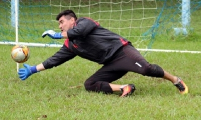 Hugo Suárez estuvo de titular en la práctica de ayer y puede ser la sorpresa. Foto: Prensa Blooming
