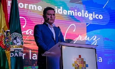 El ministro de Salud y Deportes Jeyson Auza