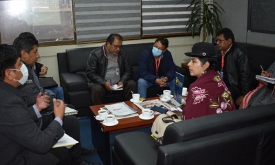 Reunión de autoridades del Viceministerio de Vivienda y Urbanismo y la Federación de Juntas Vecinales del municipio de El Alto.