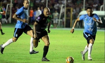 El último partido entre refineros y celestes terminó empatado 1-1. Foto: Cristian Araúz